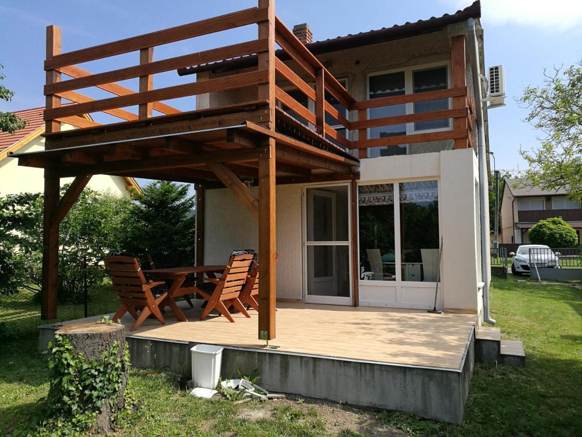 Judit Apartman Vonyarcvashegy Exterior photo