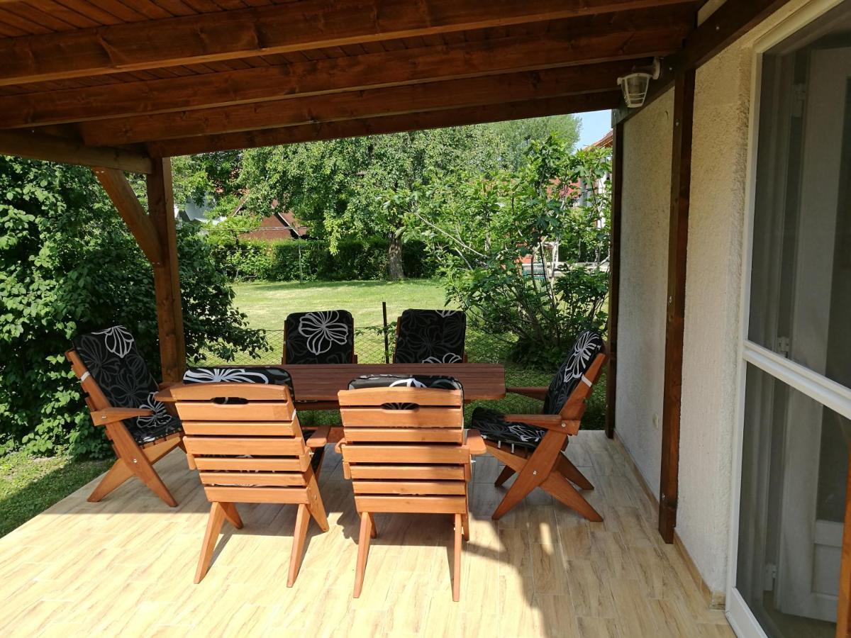 Judit Apartman Vonyarcvashegy Exterior photo